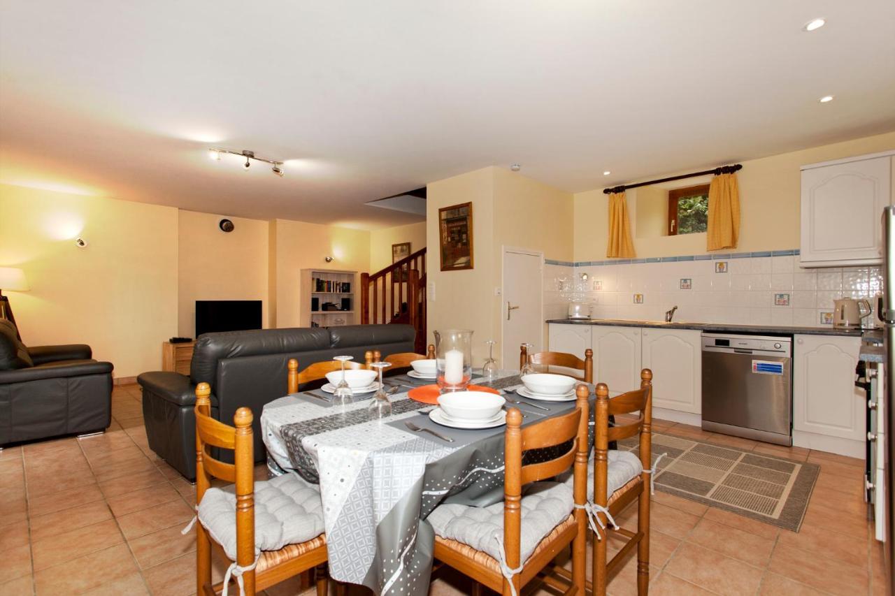 Stone Cottage With Modern Cosy Interior Near To Josselin Perfect Retreat For Writers Or Star Gazers Guégon Esterno foto