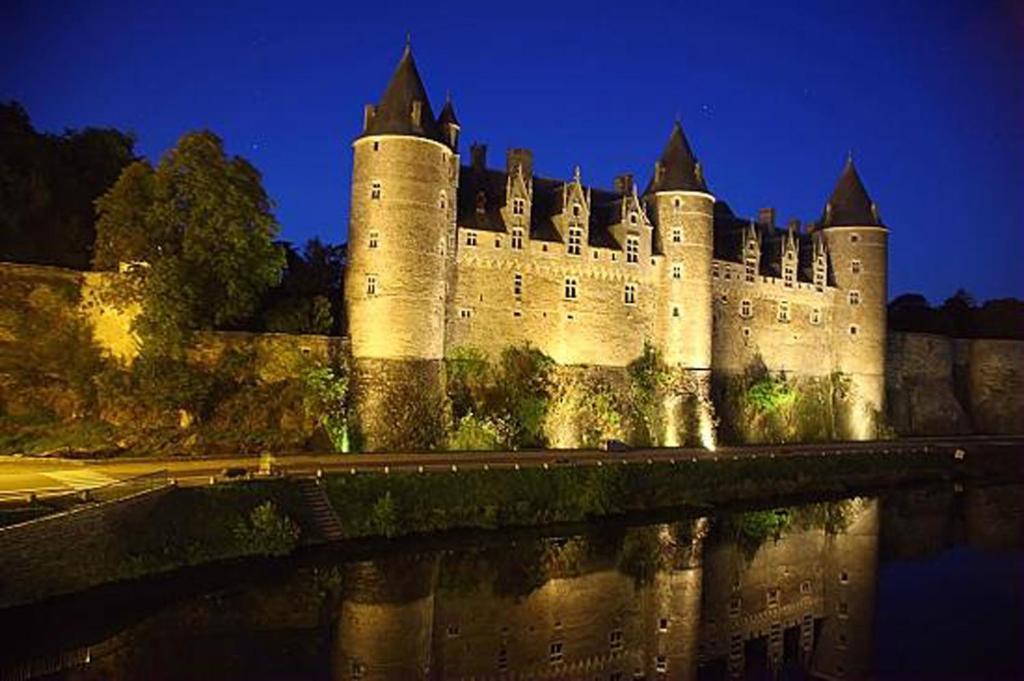 Stone Cottage With Modern Cosy Interior Near To Josselin Perfect Retreat For Writers Or Star Gazers Guégon Esterno foto