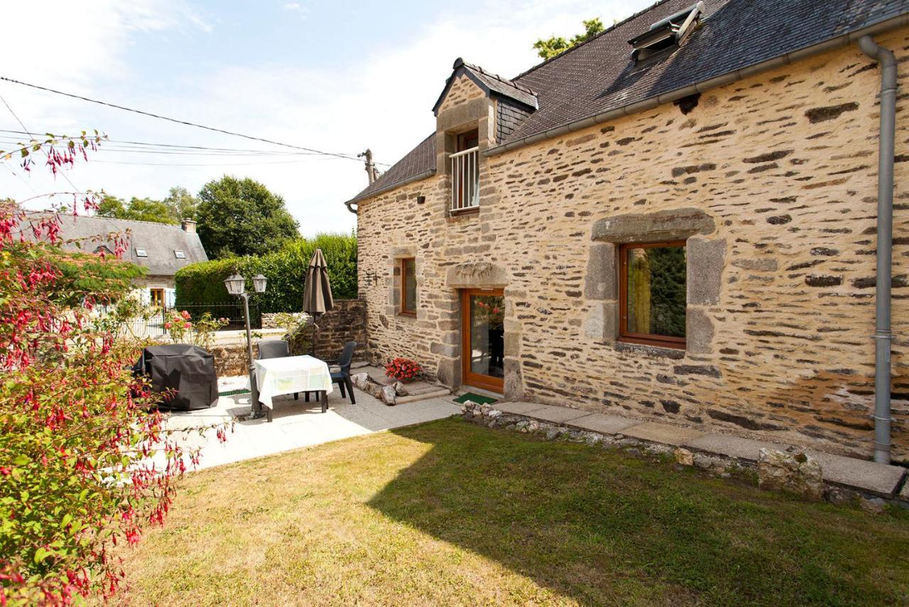 Stone Cottage With Modern Cosy Interior Near To Josselin Perfect Retreat For Writers Or Star Gazers Guégon Esterno foto